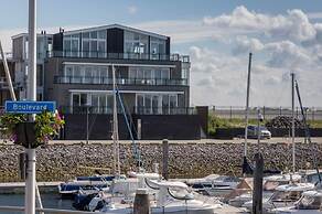 Unique Apartment, Located on the Oosterschelde