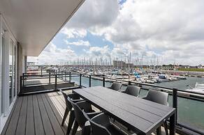 Unique Apartment, Located on the Oosterschelde