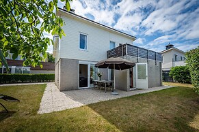 Bungalow Near Oosterschelde Beach