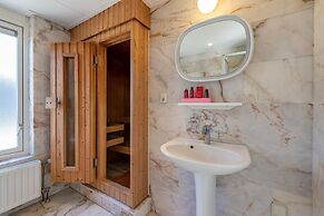 Bungalow Near Oosterschelde Beach