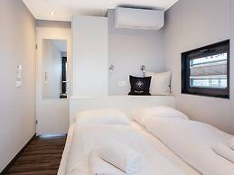 Houseboat With Roof Terrace and Beautiful View