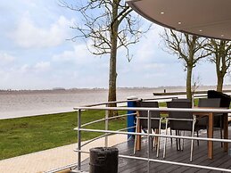 Houseboat With Roof Terrace and Beautiful View