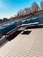 Houseboat With Stunning Views