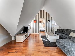Tranquil Apartment in Sint Maartensbrug