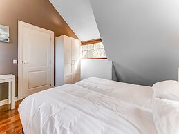 Tranquil Apartment in Sint Maartensbrug