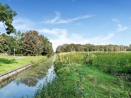 Tranquil Apartment in Sint Maartensbrug