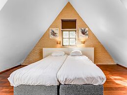 Tranquil Apartment in Sint Maartensbrug