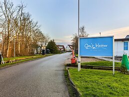 Spacious and Stylish Family Home in Grou