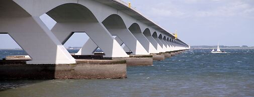 Premium Apartment With Private Wellness