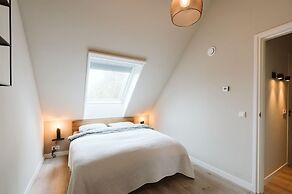 Atmospheric Luxury Sustainable Home With Spacious Garden