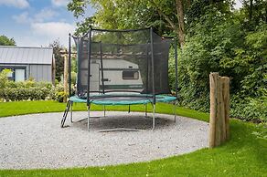 Atmospheric Luxury Sustainable Home With Spacious Garden