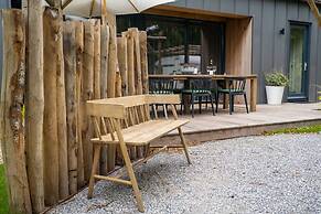 Atmospheric Luxury Sustainable Home With Spacious Garden