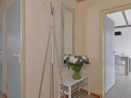 Modern Furnished Detached Bungalow, Located on the Marina