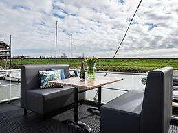 Waterlodge Blue Lagoon on Jetty for 4 People