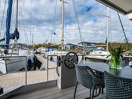 Waterlodge Blue Lagoon on Jetty for 4 People