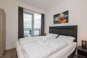 Apartment With a View of the Marina