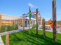 Attractive Holiday Home in Callantsoog With Fenced Garden