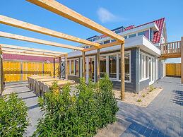 Attractive Holiday Home in Callantsoog With Fenced Garden