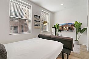 Nice & Comfy Studio Apt in Uptown