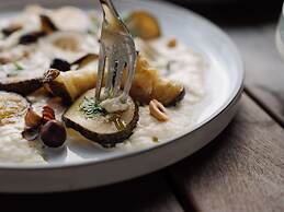 Wonil Hotel Perth - Handwritten Collection