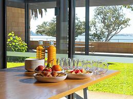 Wonil Hotel Perth - Handwritten Collection