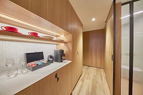 Wonil Hotel Perth - Handwritten Collection