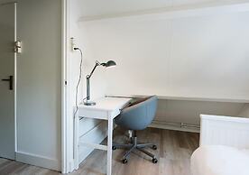 Modern Holiday Home With Spacious Garden and Terrace Suitable for 5 Pe