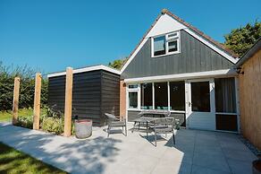 Modern Holiday Home With Spacious Garden and Terrace Suitable for 5 Pe