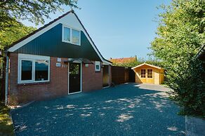 Modern Holiday Home With Spacious Garden and Terrace Suitable for 5 Pe