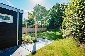 Modern Holiday Home With Spacious Garden and Terrace Suitable for 5 Pe