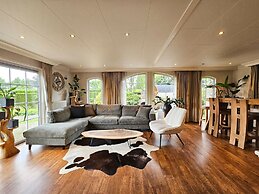 Forest Cabin Retreat - Pets Welcome!