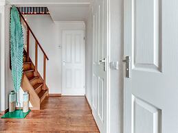 Forest Cabin With Pets