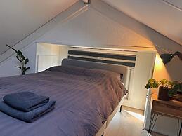 Forest Cabin Retreat - Pets Welcome!