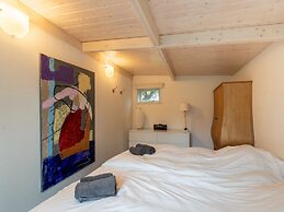 Cozy Vacation Home Near the sea