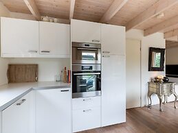 Cozy Vacation Home Near the sea