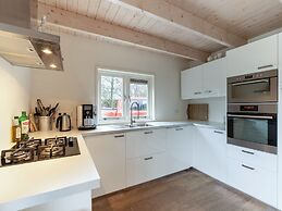 Cozy Vacation Home Near the sea