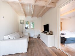 Cozy Vacation Home Near the sea