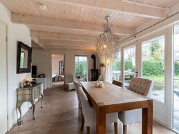 Cozy Vacation Home Near the sea