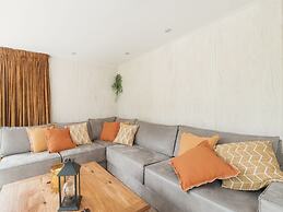 Idyllic Holiday Home in Ooltgensplaat With Private Terrace
