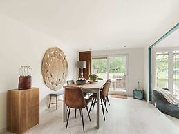 Idyllic Holiday Home in Ooltgensplaat With Private Terrace