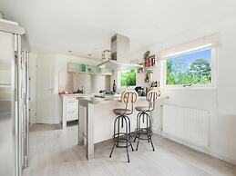 Idyllic Holiday Home in Ooltgensplaat With Private Terrace