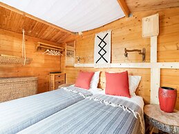 Idyllic Holiday Home in Ooltgensplaat With Private Terrace