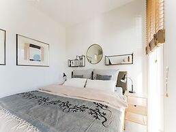 Family Villa With Garden and Jetty