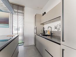 Villa in Zeewolde With Private Jetty