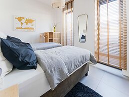 Family Villa With Garden and Jetty