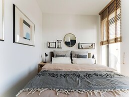 Villa in Zeewolde With Private Jetty