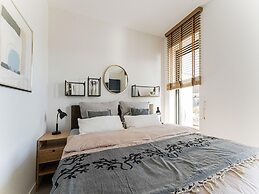 Family Villa With Garden and Jetty