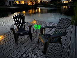 Majestic Villa in Zeewolde With Garden