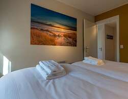 Bungalow Close to Seaside Resort De Koog