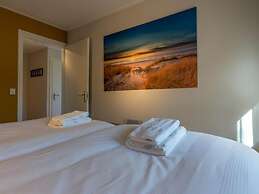 Bungalow Close to Seaside Resort De Koog